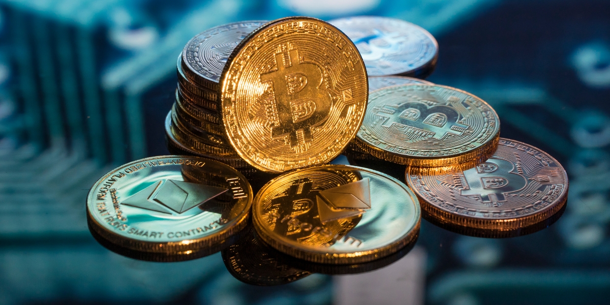 Understanding the Risks and Rewards of Crypto Investments